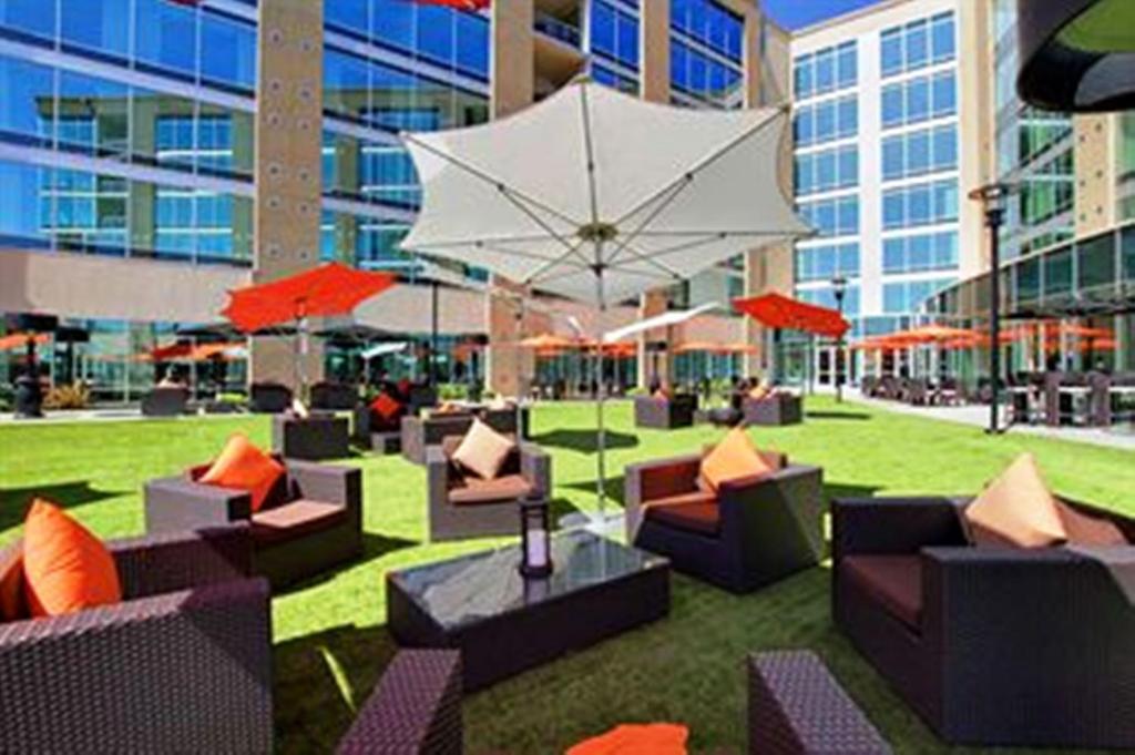 University Plaza Waterfront Hotel Stockton Extérieur photo